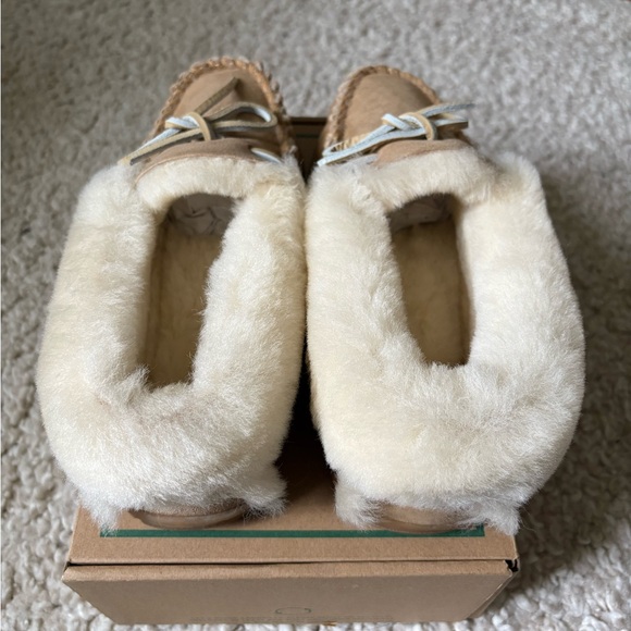 LL Bean Women’s Wicked Good Moccasins - Picture 4 of 6